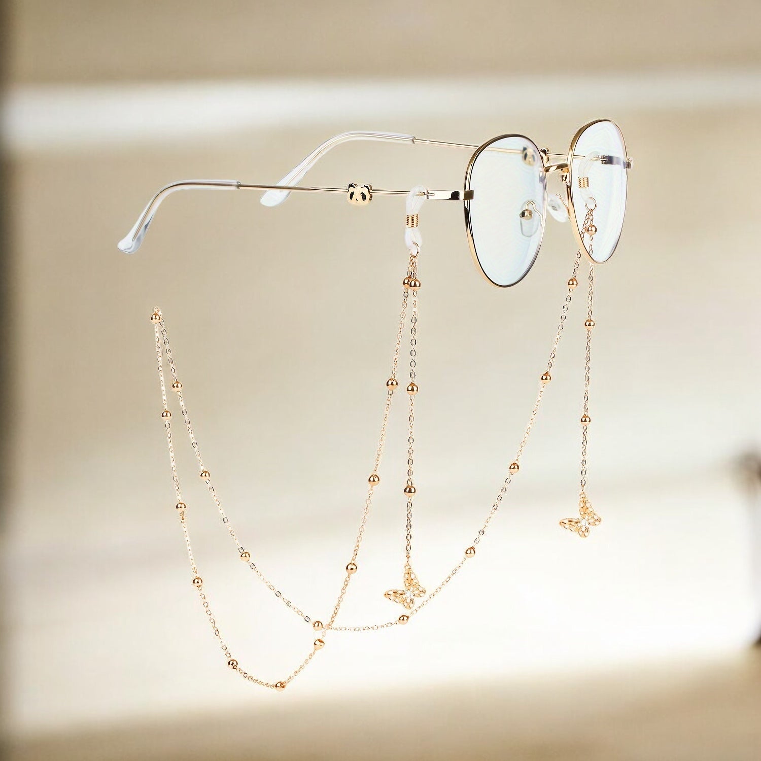 Laroche™ | Chaîne de Lunettes Dorée avec Breloques – Élégante et Raffinée