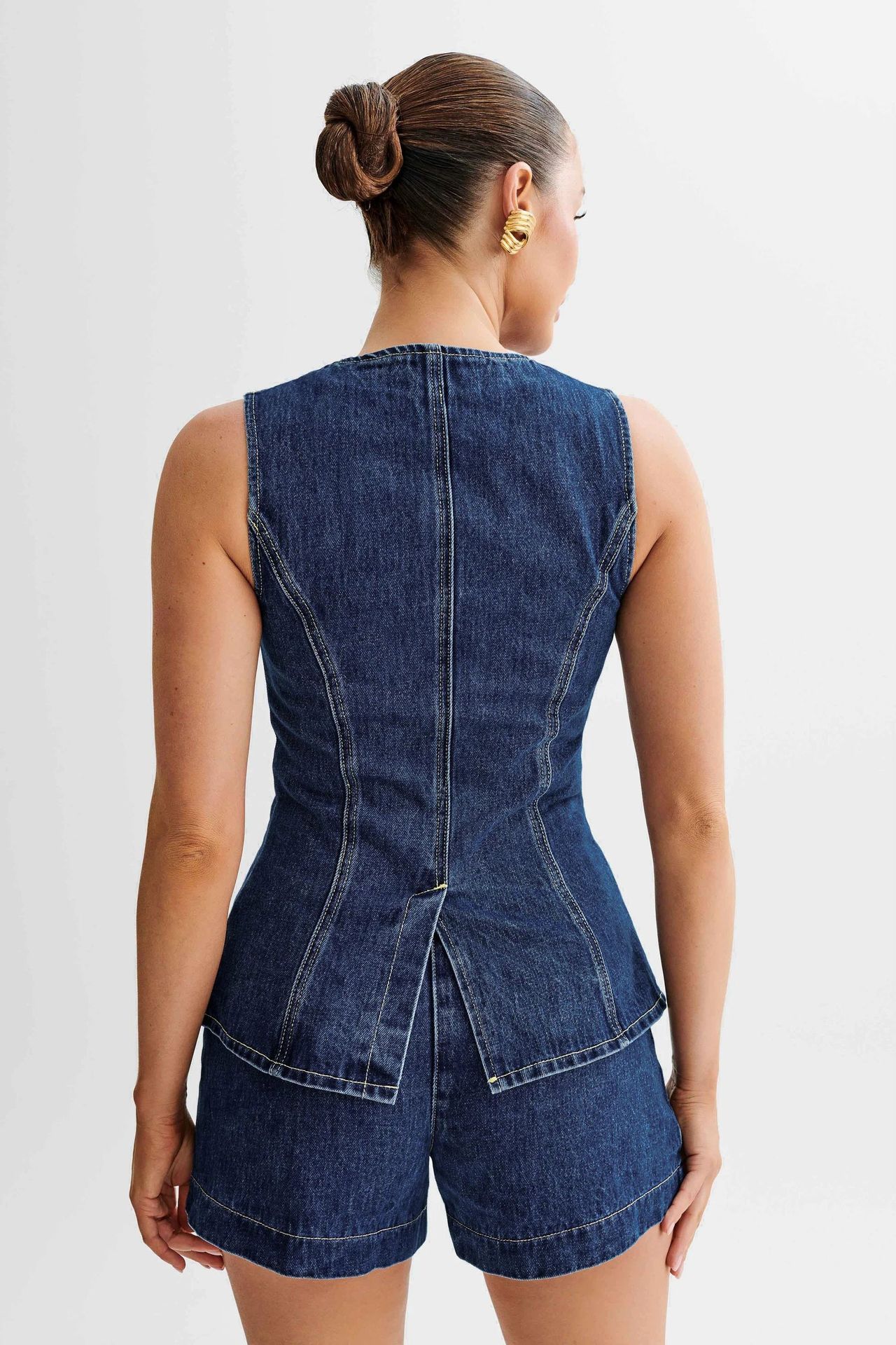 Laroche™ | Ensemble assorti en denim : gilet et shorts