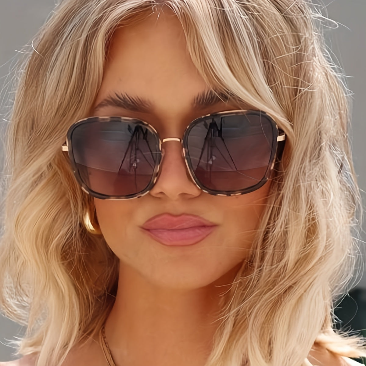Laroche™ | Lunettes de Soleil Carrées Classiques – Élégantes et Intemporelles